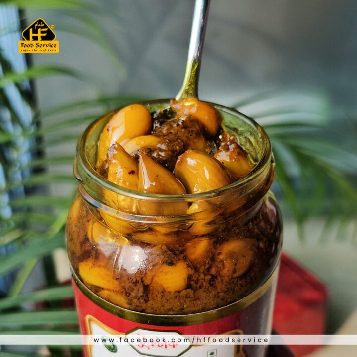 এক কোয়া রসুনের আচার | Single Clove Garlic Pickle - Image 2